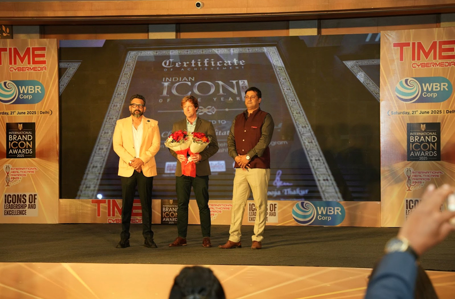 Mr. S K Sahu, Chairman WBR Corp Welcoming Mr. Jonty Rhodes